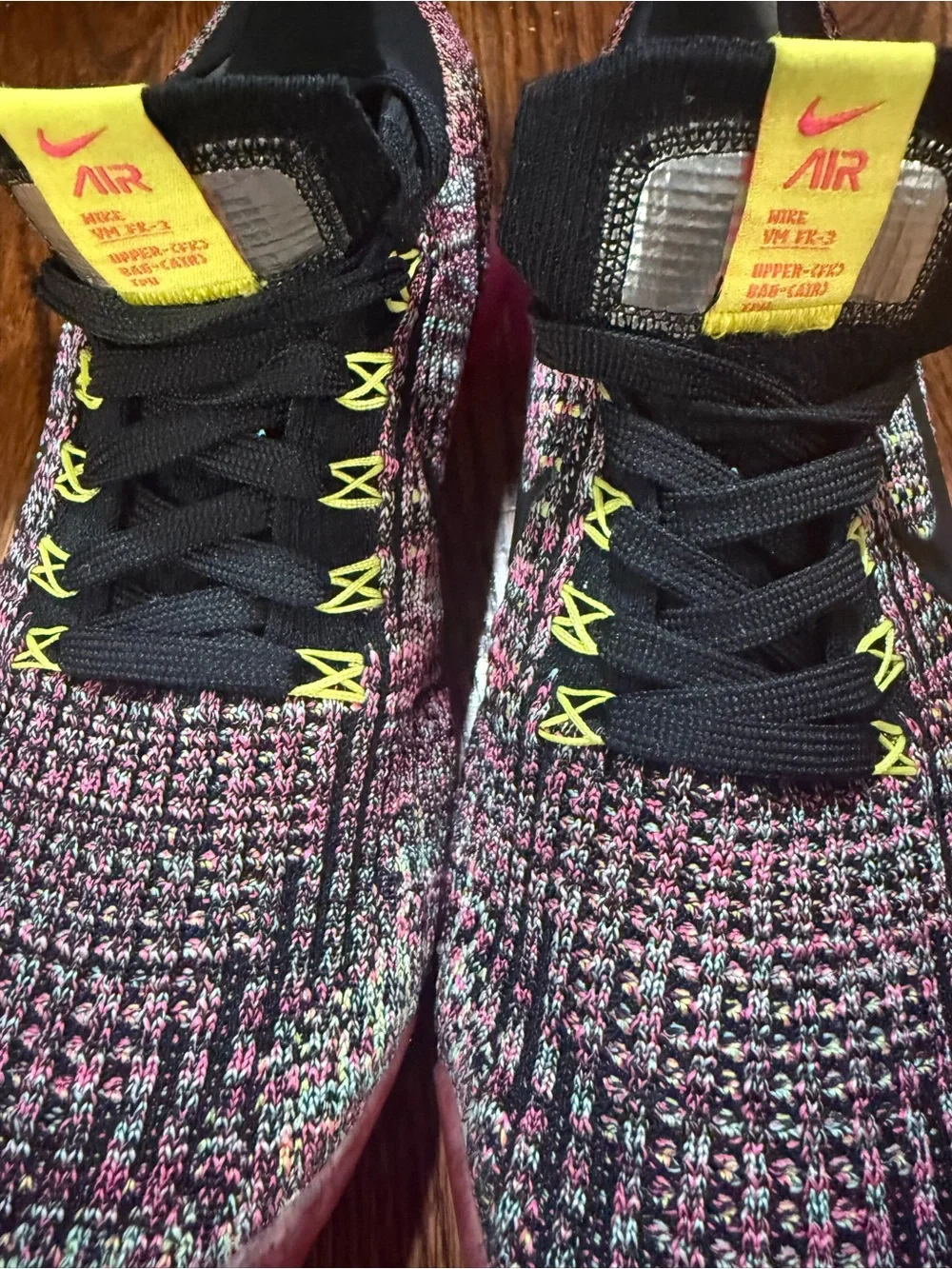 Nike Multicolor Flyknit Air VaporMax Sneakers W8
